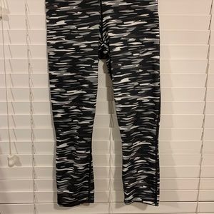 Nike Dry Fit Cropped Workout Legging